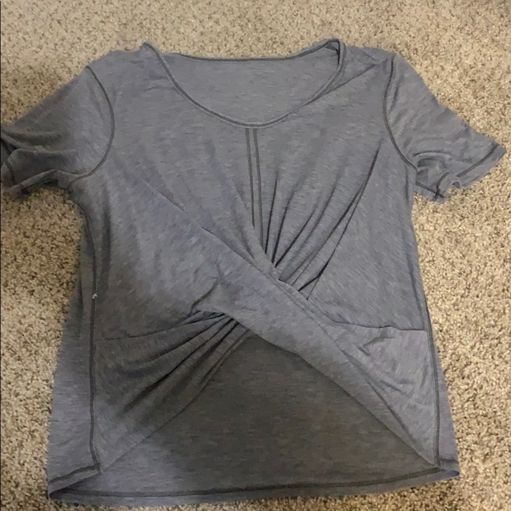 Lululemon Front Twist cropped shirt
